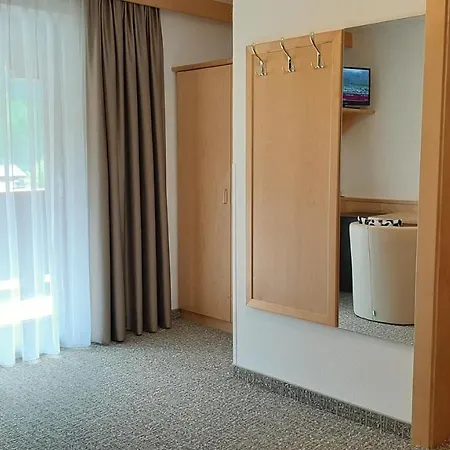 מלון Garni Bergland