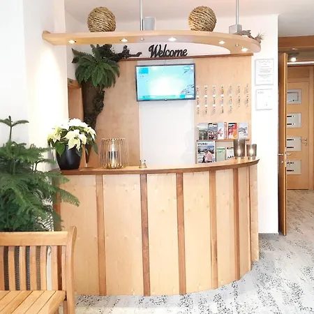 ホテル Garni Bergland 3*